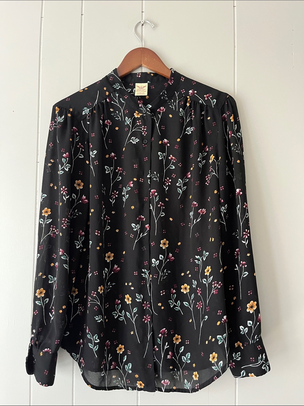 Faded Glory Black Floral Button-Up Blouse